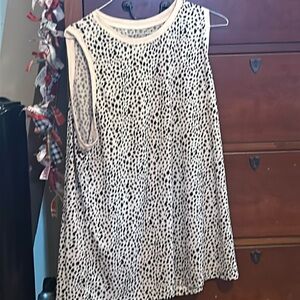 Cheeta print tank tip, no sleeve, tan/ cream color
